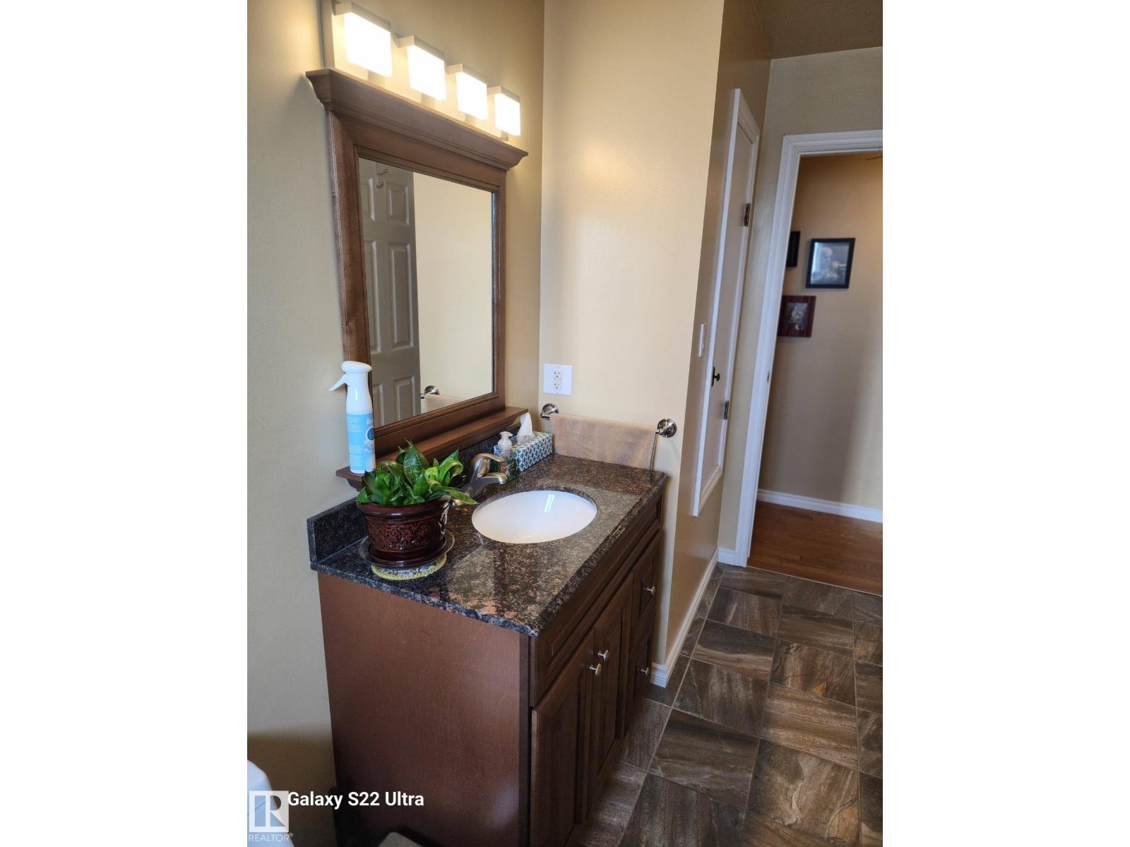 4419 43 AV — photo 48