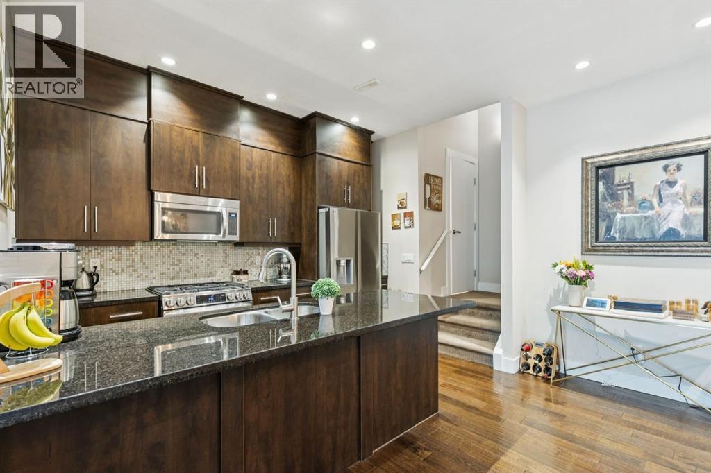 #2 1728 27 Avenue SW - 12