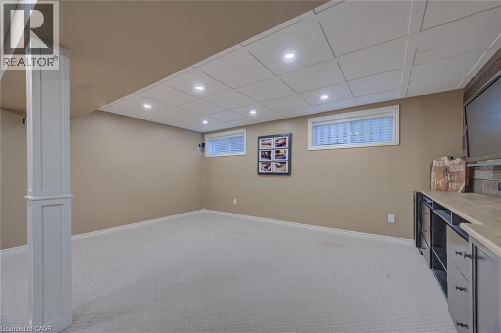 11 CAROLINIAN Lane - 35