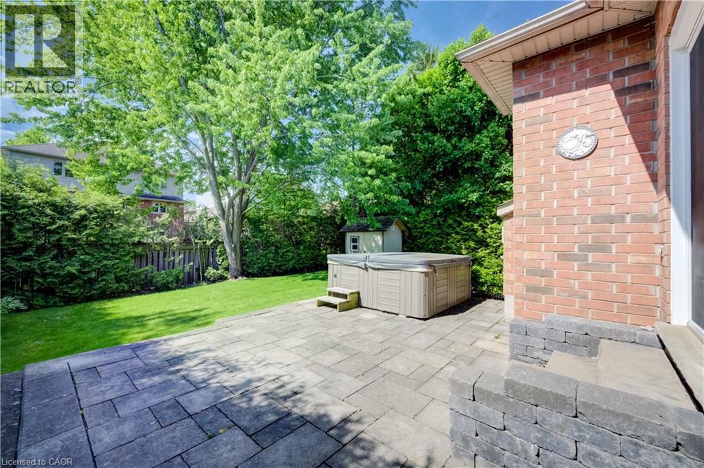 11 CAROLINIAN Lane - 40