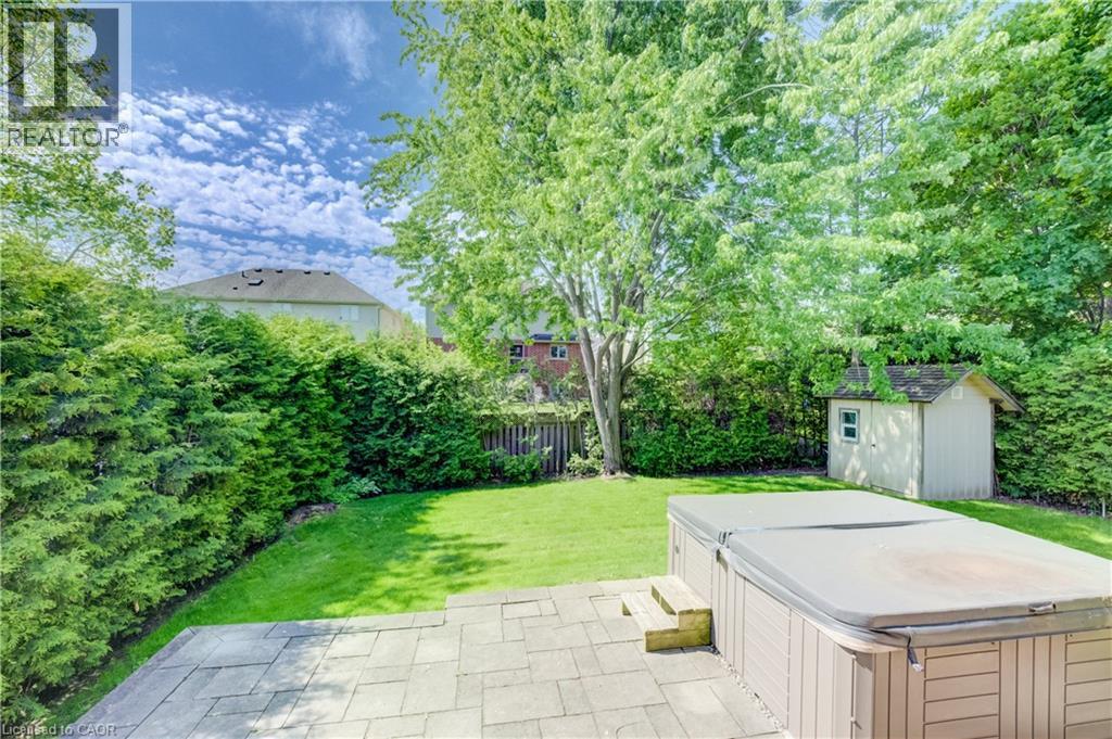 11 CAROLINIAN Lane - 44