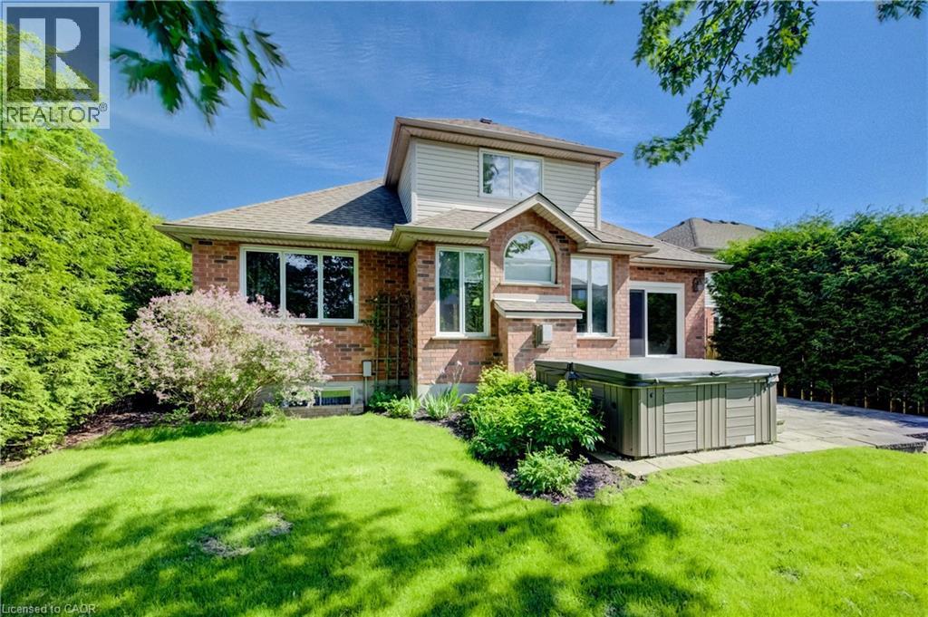 11 CAROLINIAN Lane - 43