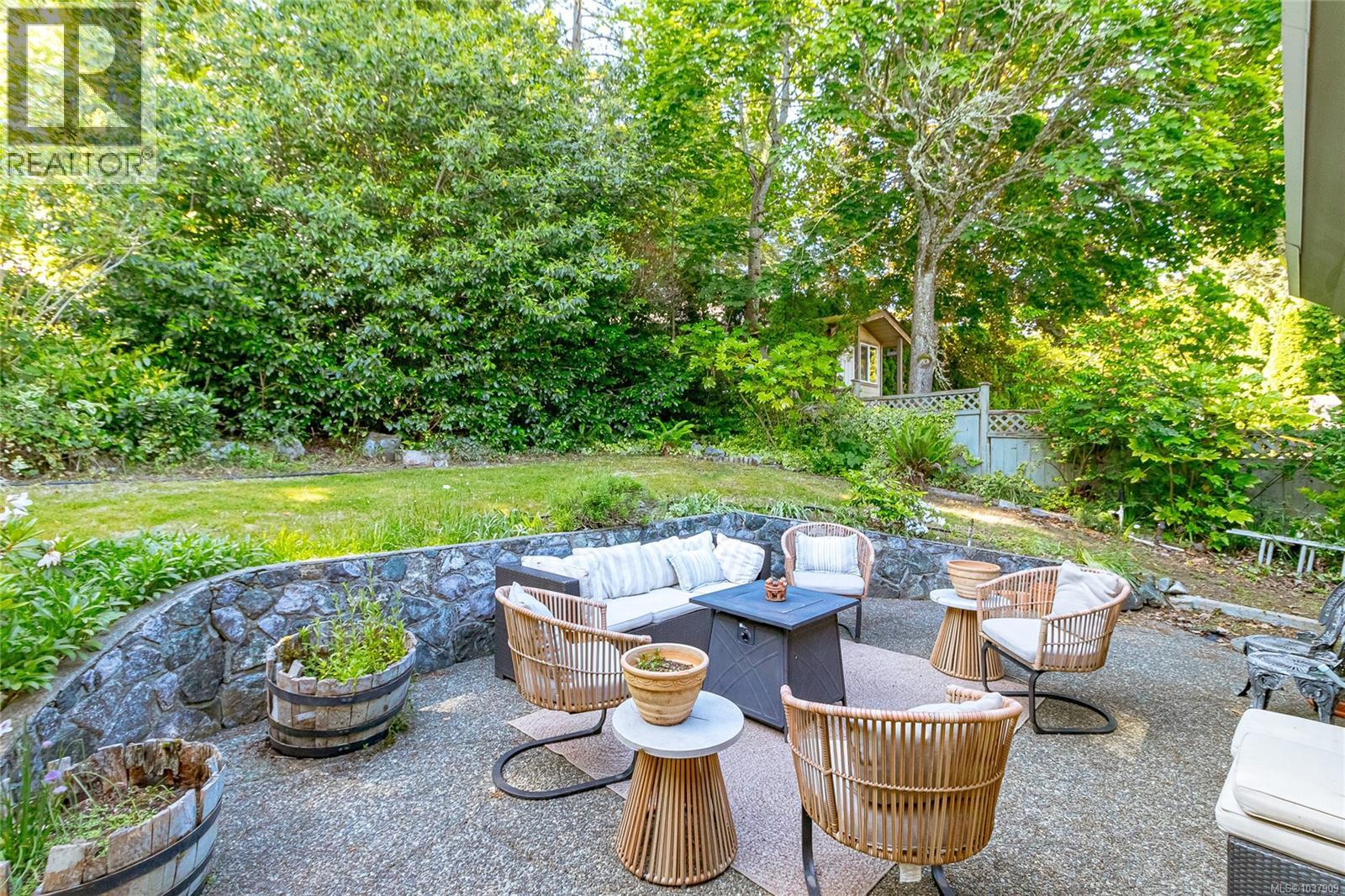  4343 Emily Carr Drive, Saanich