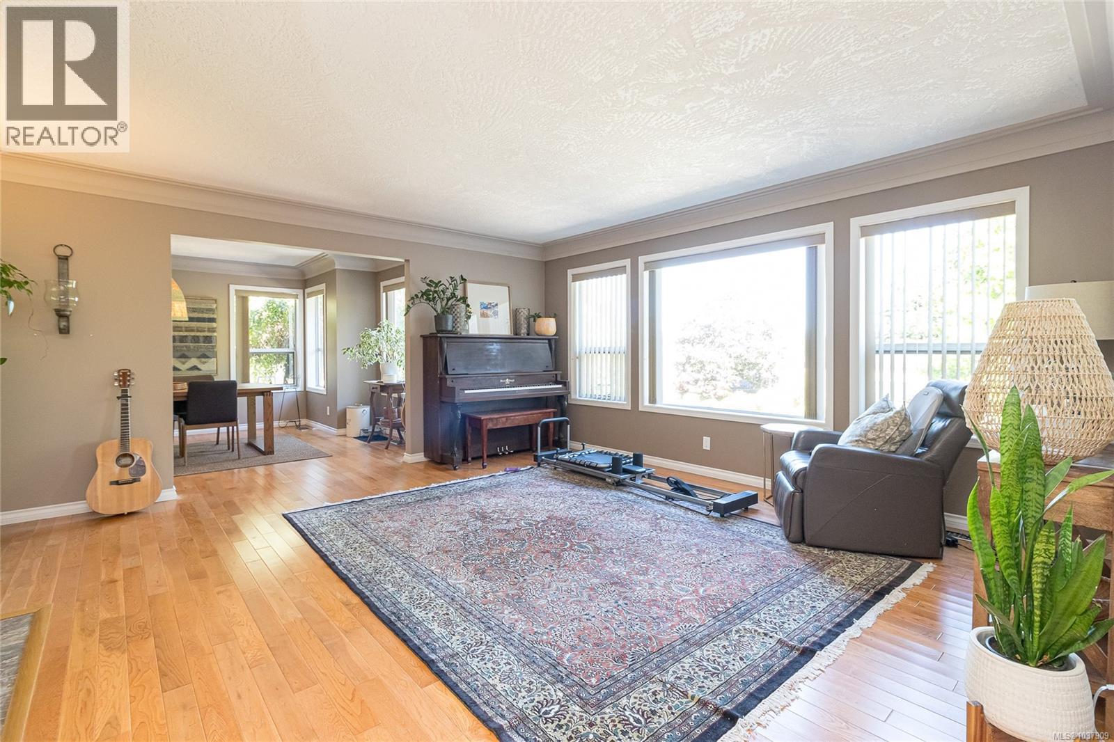  4343 Emily Carr Drive, Saanich