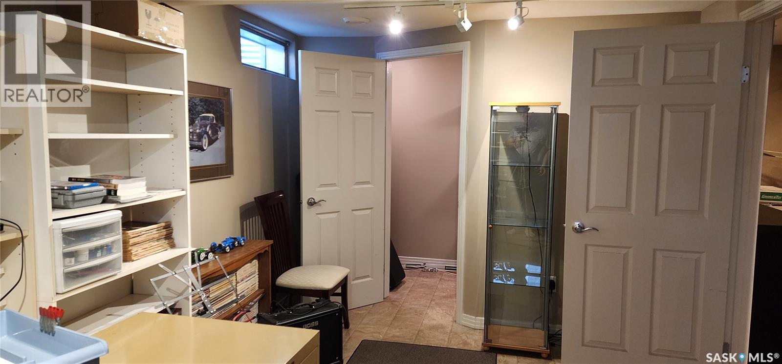 434 Ash STREET E - 33