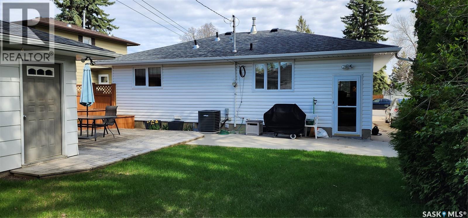 434 Ash STREET E - 4