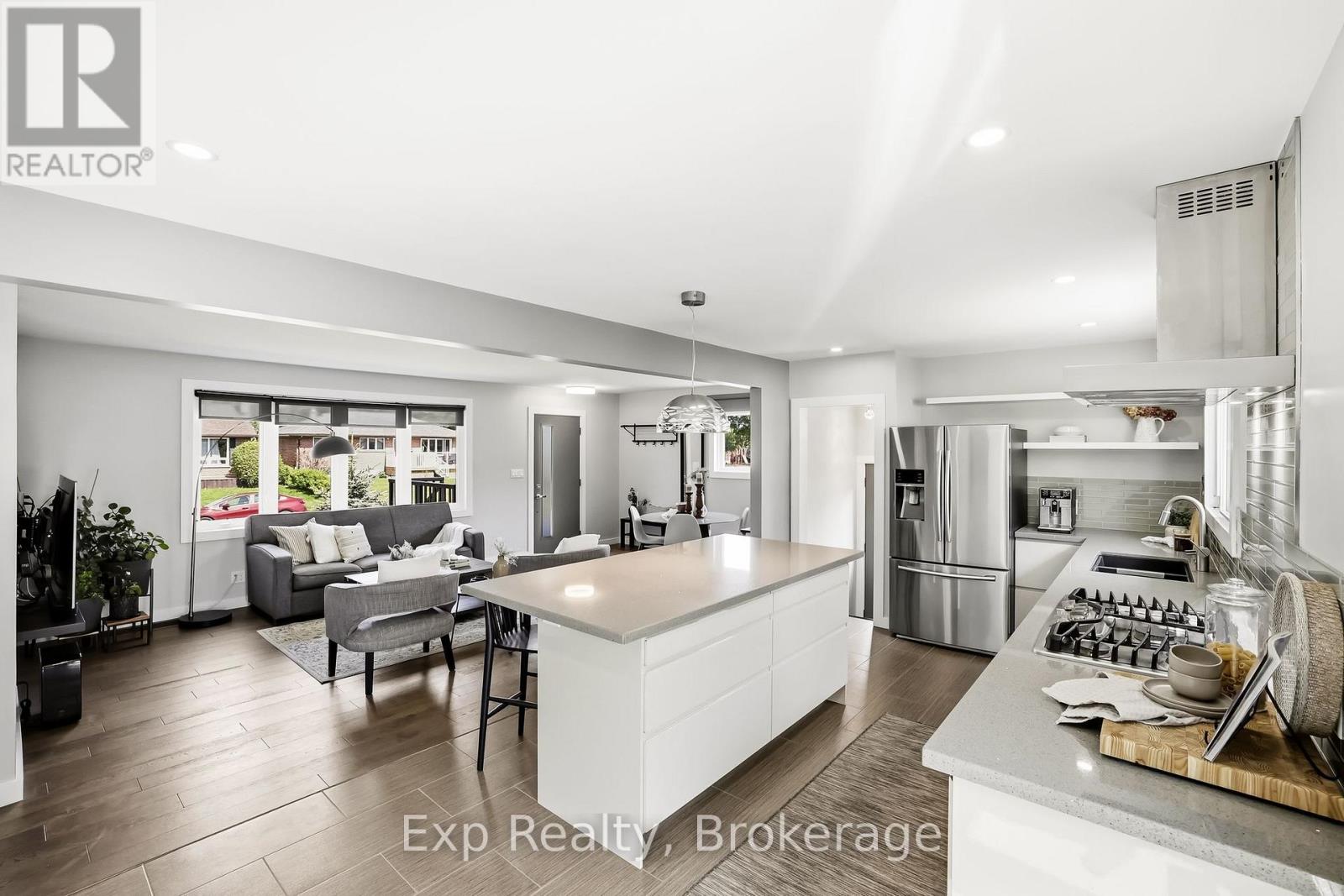 11 HENEAGE STREET - 13
