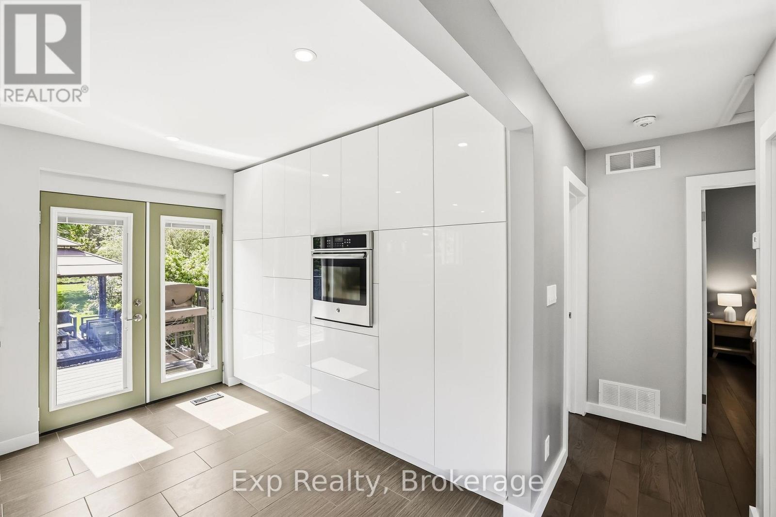 11 HENEAGE STREET - 15