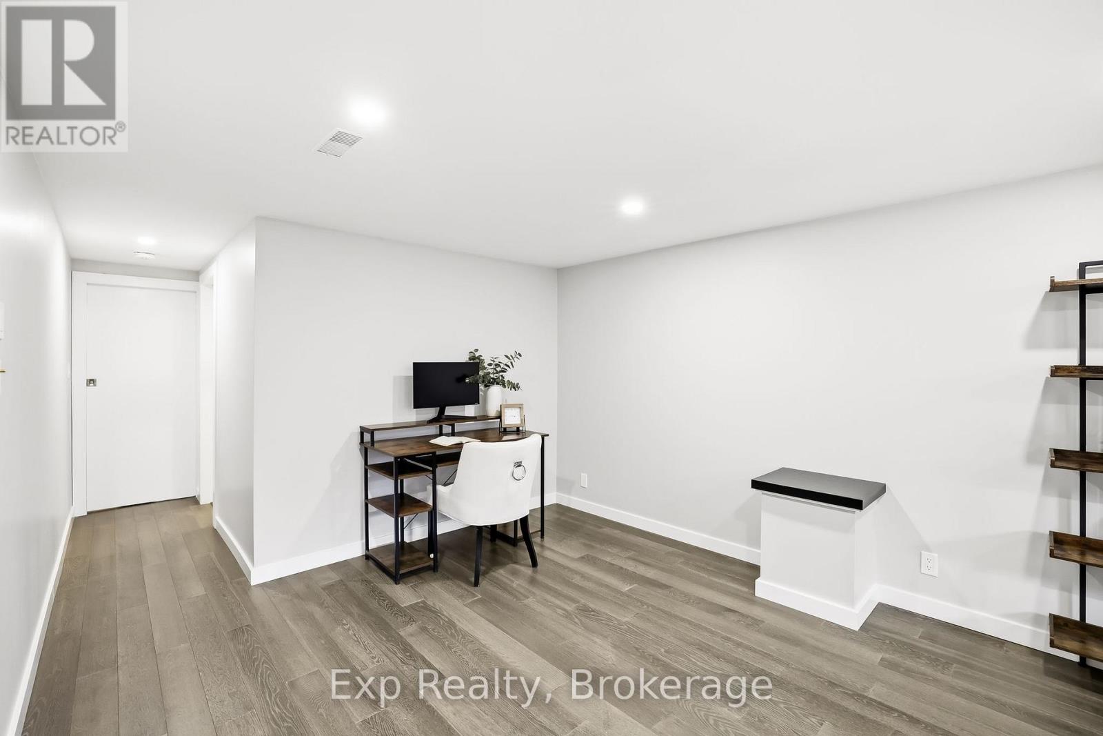 11 HENEAGE STREET - 31