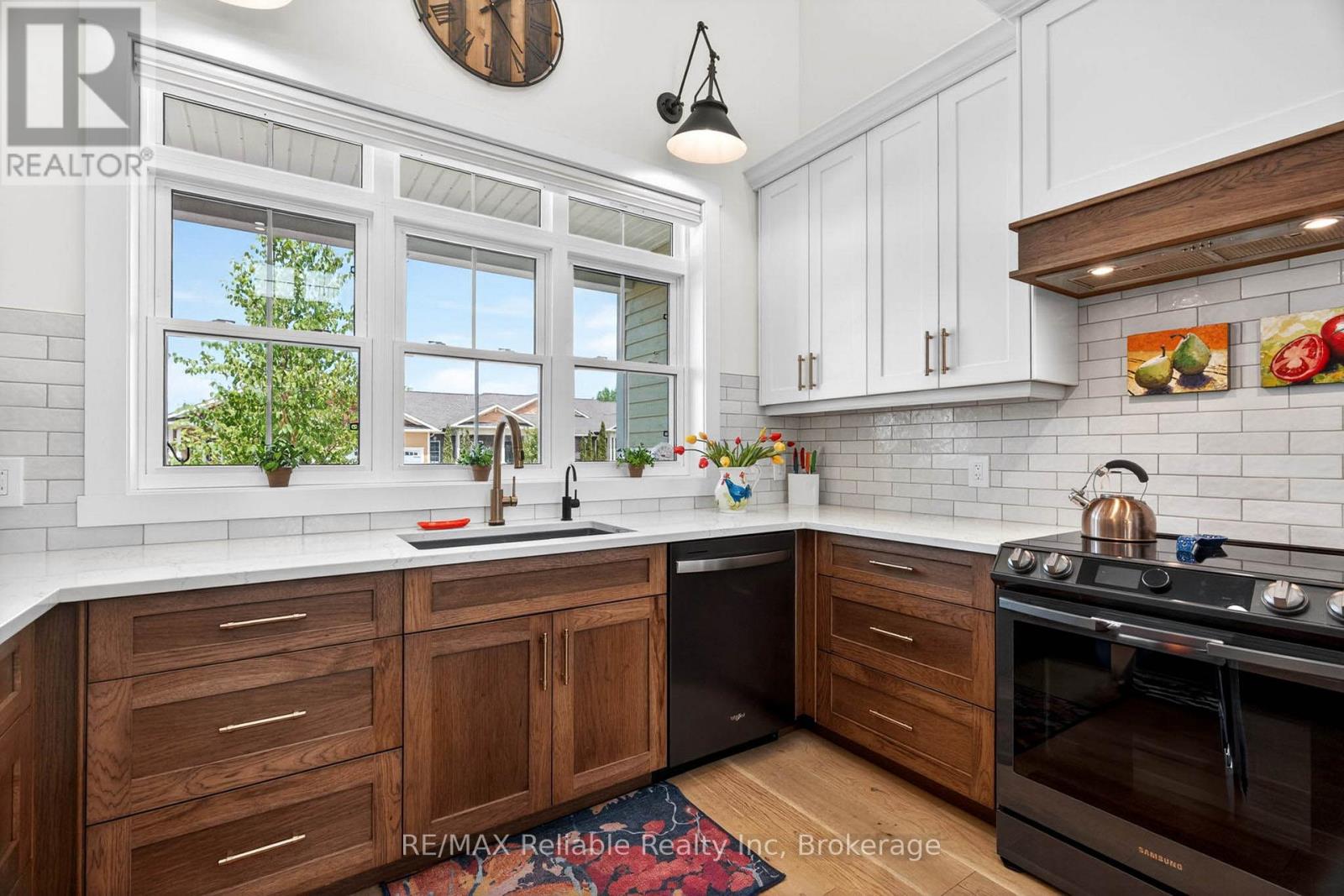 14 THIMBLEWEED DRIVE - Image 9
