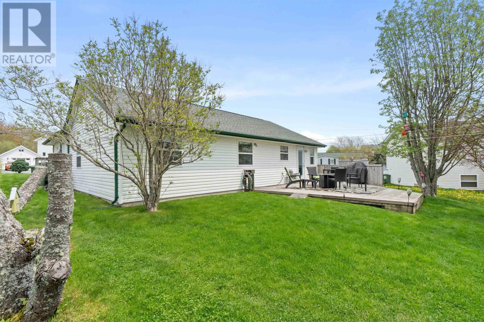108 Lancaster Drive - 10