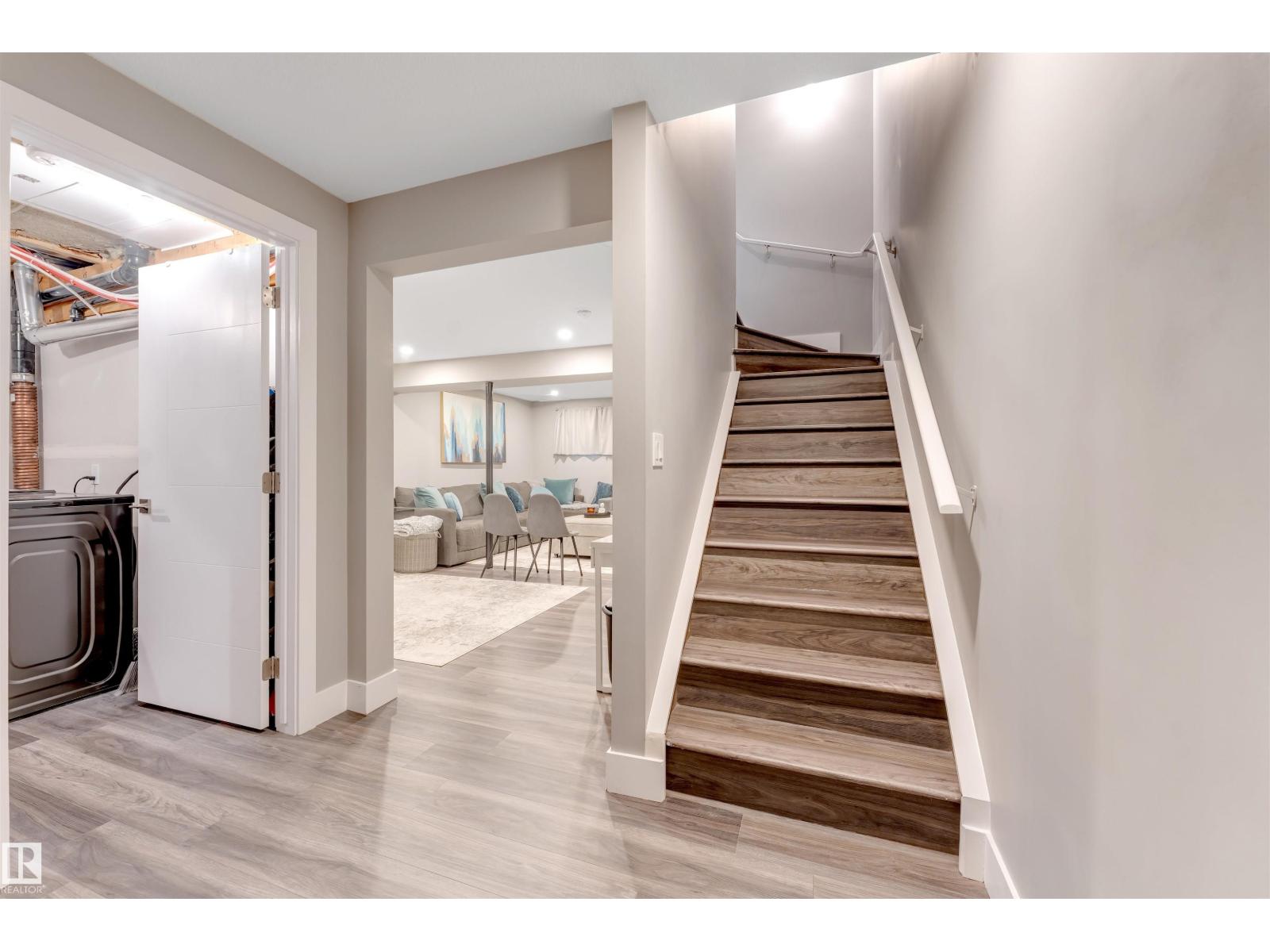 2652 Maple Way NW - 42