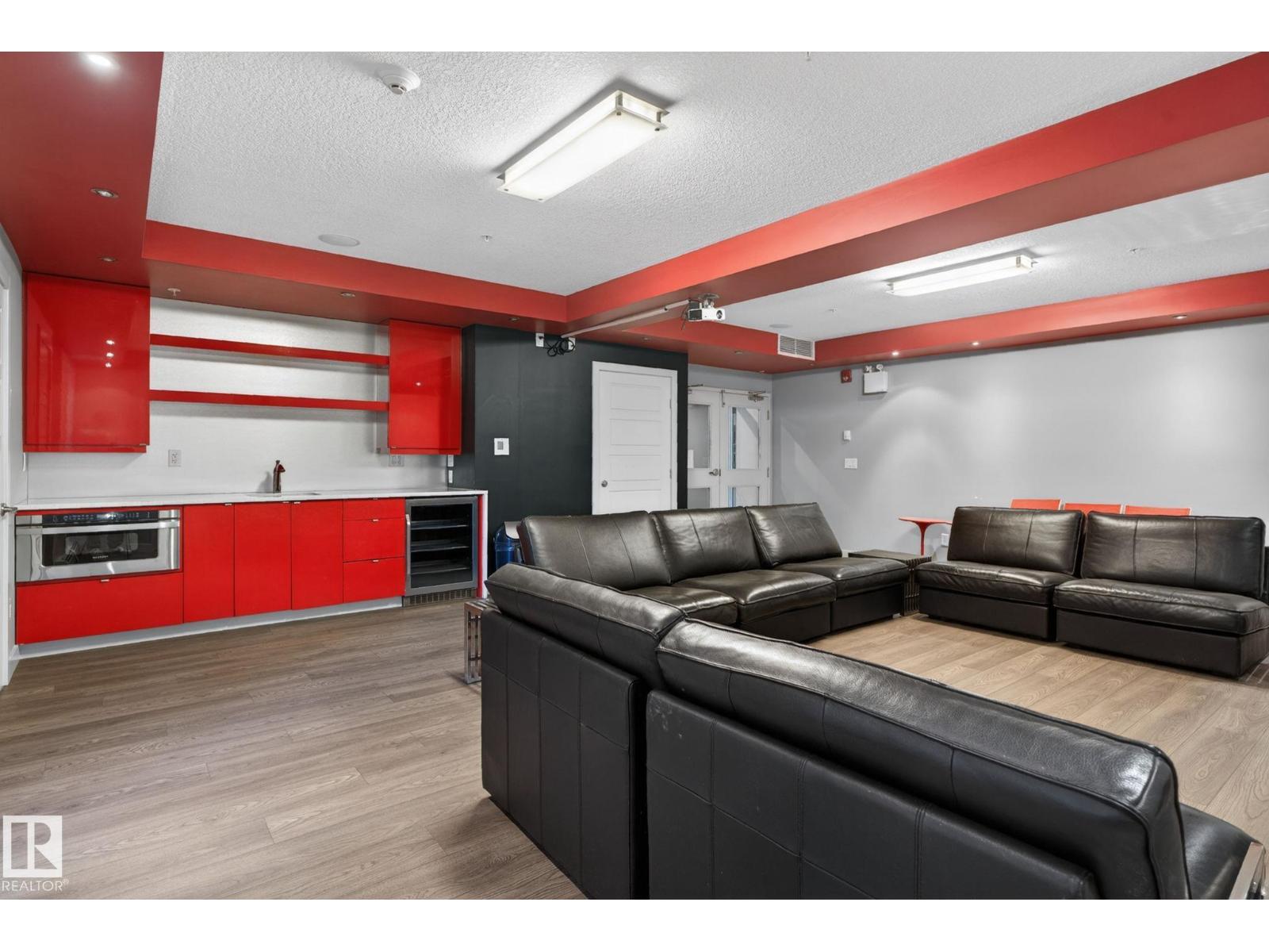 #104 2588 ANDERSON WY SW - 37