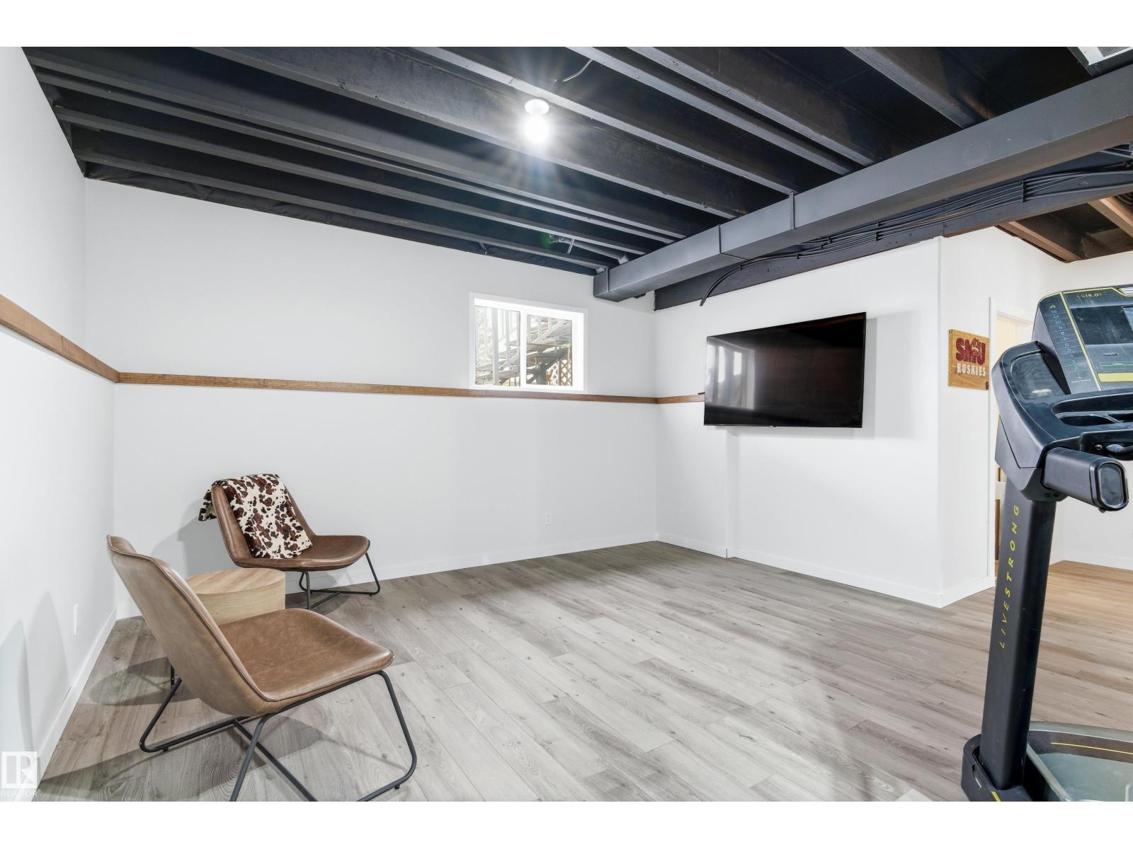 4847 152 AV NW - 35