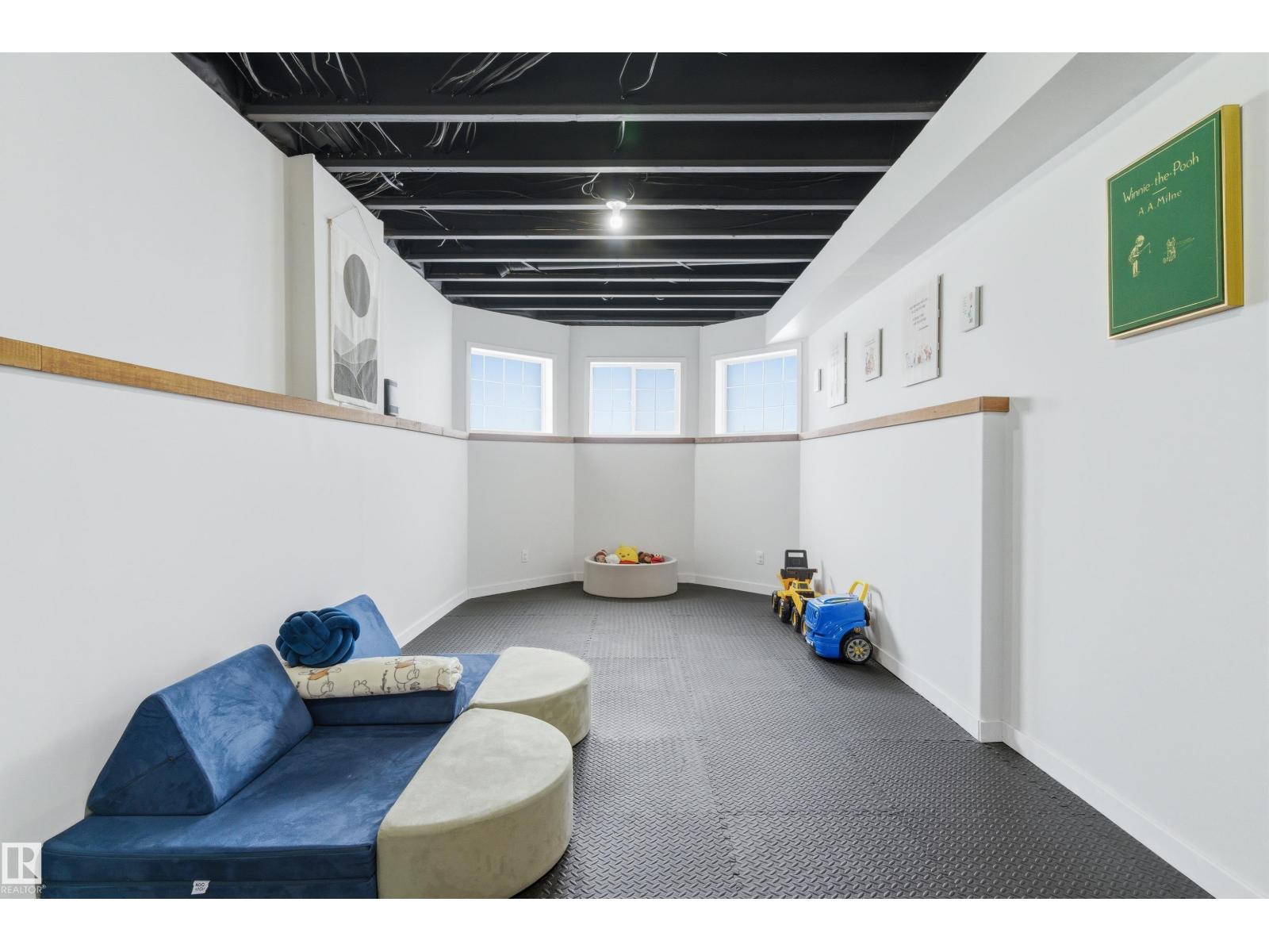 4847 152 AV NW - 39