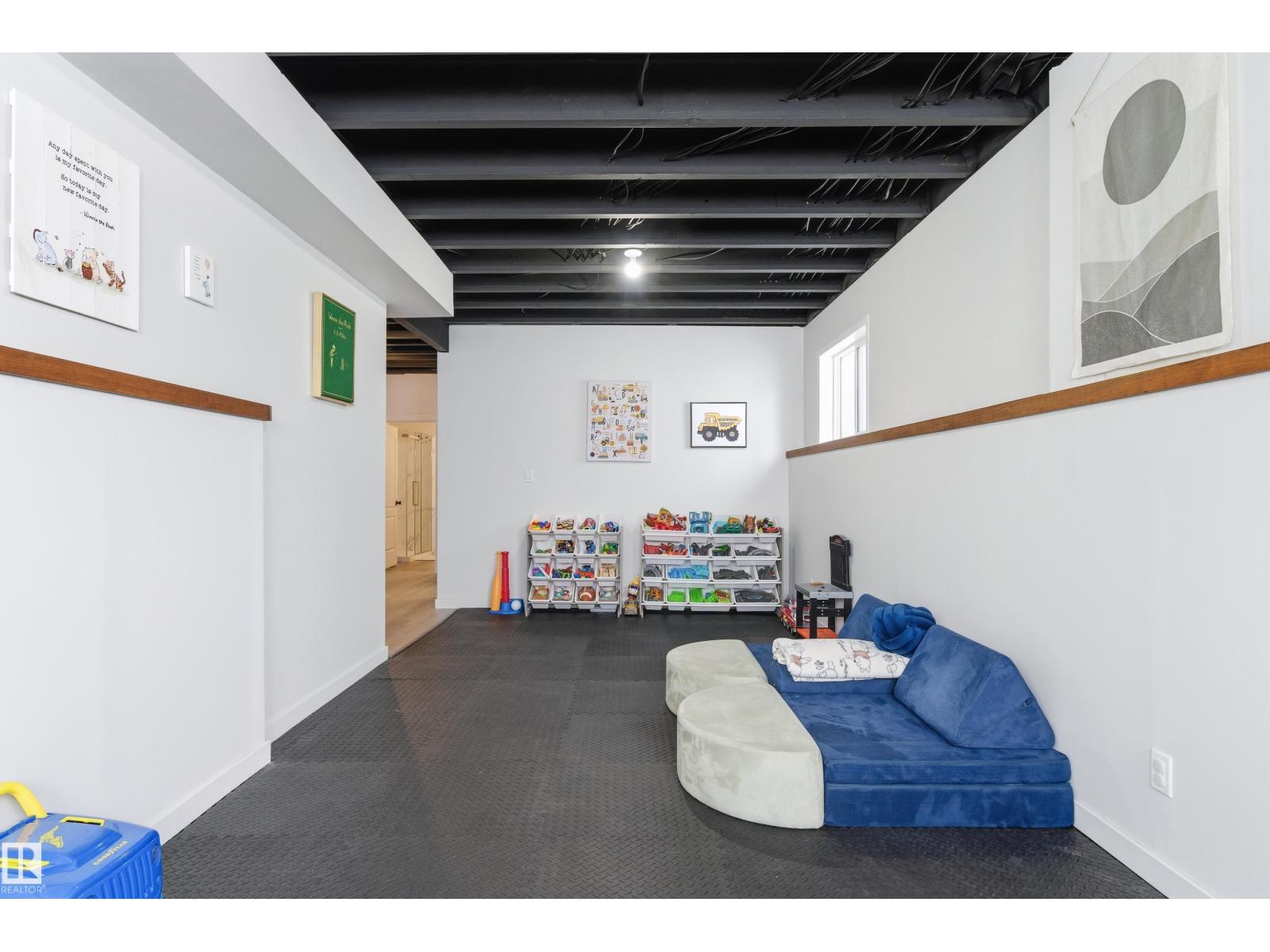 4847 152 AV NW - 40
