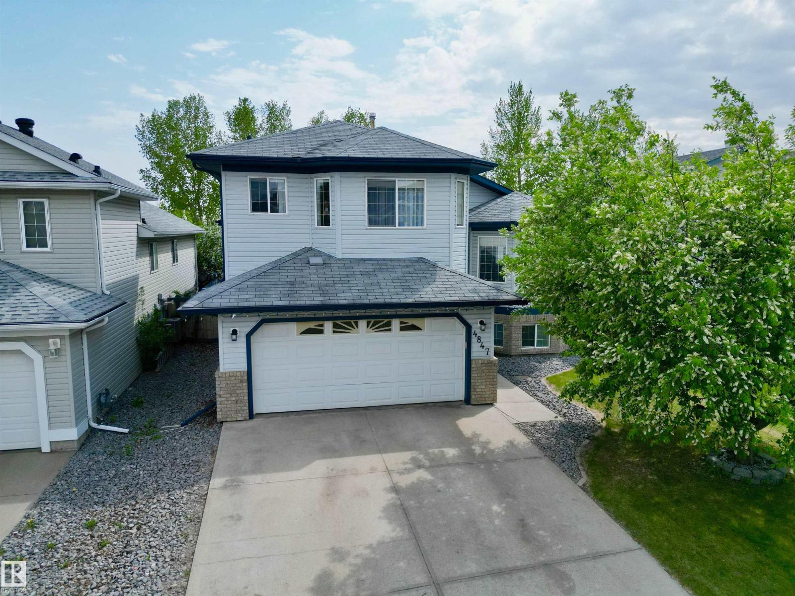 4847 152 AV NW - 47