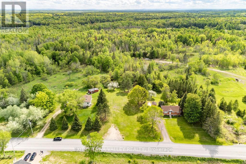 00 MINEVIEW ROAD, Whitewater Region — photo 2
