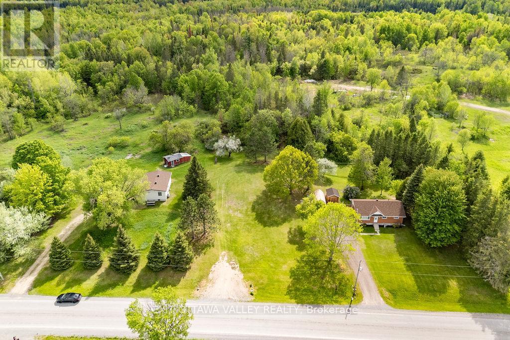 00 MINEVIEW ROAD, Whitewater Region — photo 3