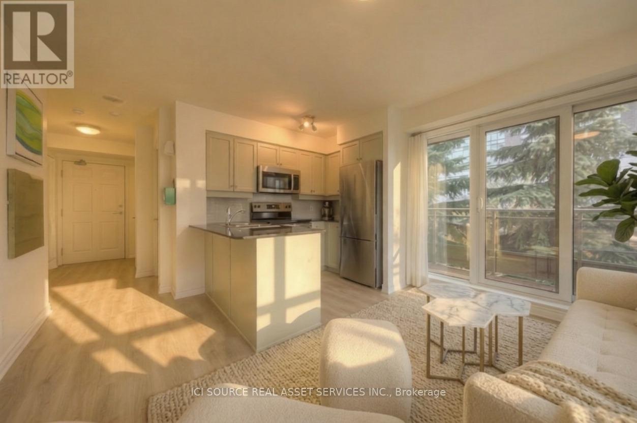 #203 19 BARBERRY PLACE - 4