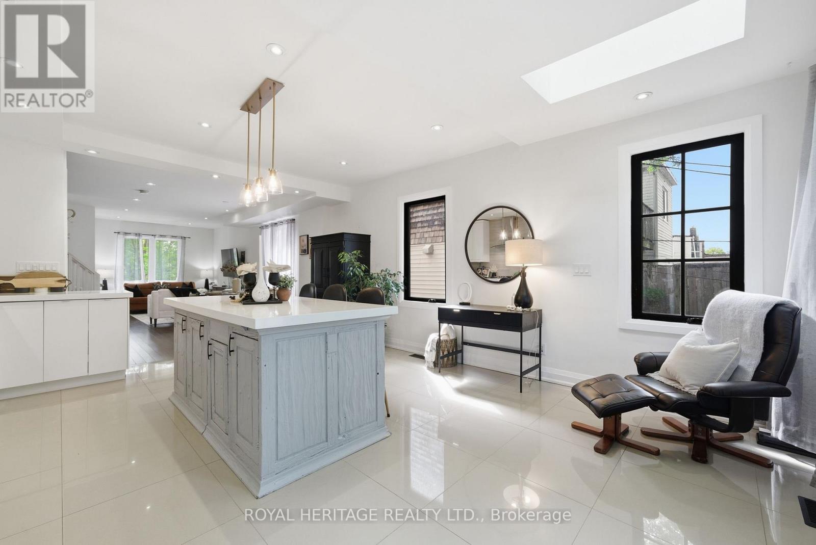 268 HIAWATHA ROAD - 10
