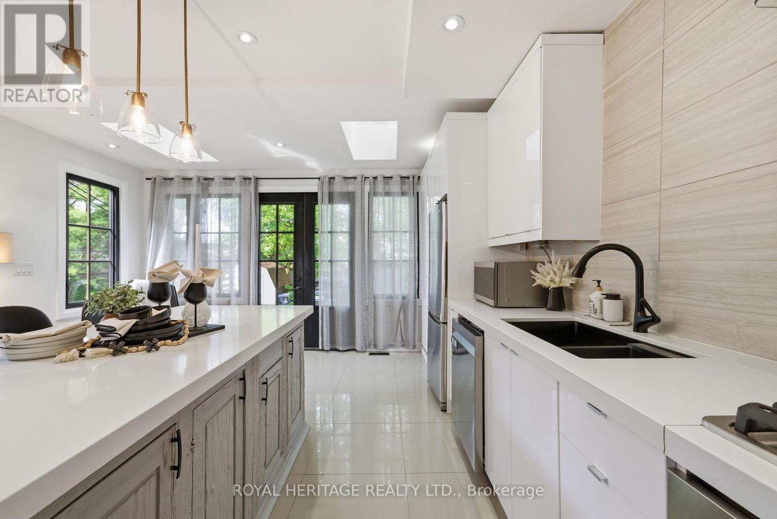 268 HIAWATHA ROAD - 11