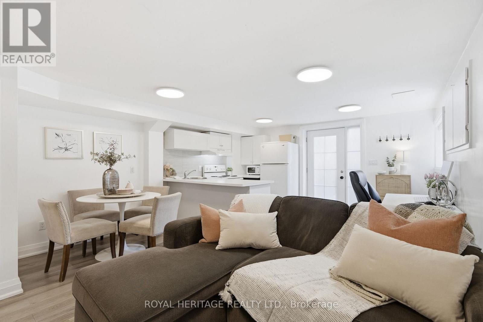 268 HIAWATHA ROAD - 23