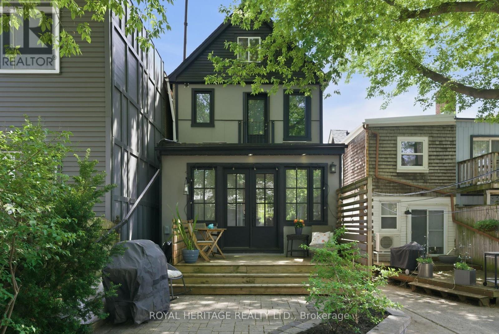 268 HIAWATHA ROAD - 32