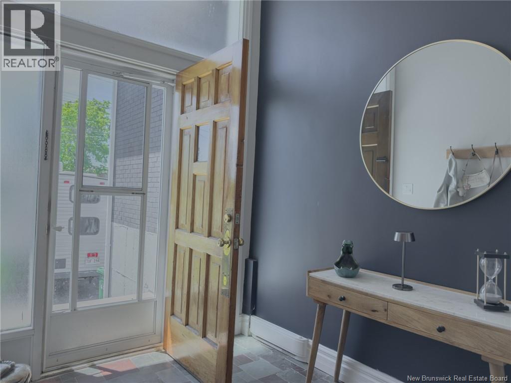 12 Grant Crescent - 14