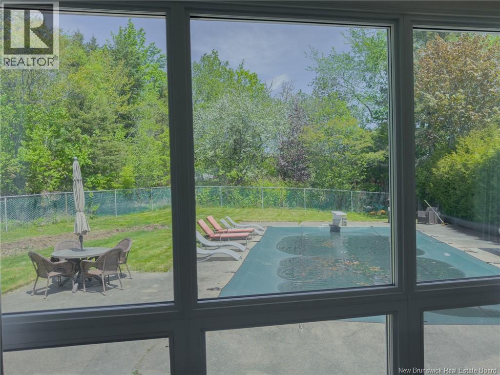12 Grant Crescent - 23
