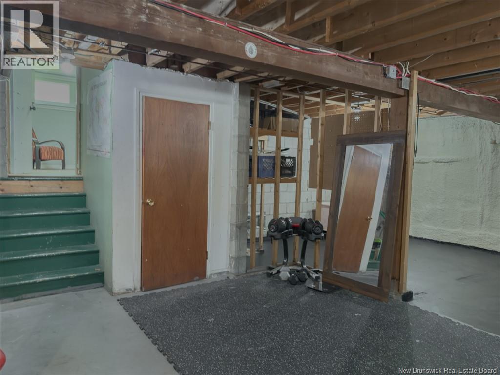 12 Grant Crescent - 46