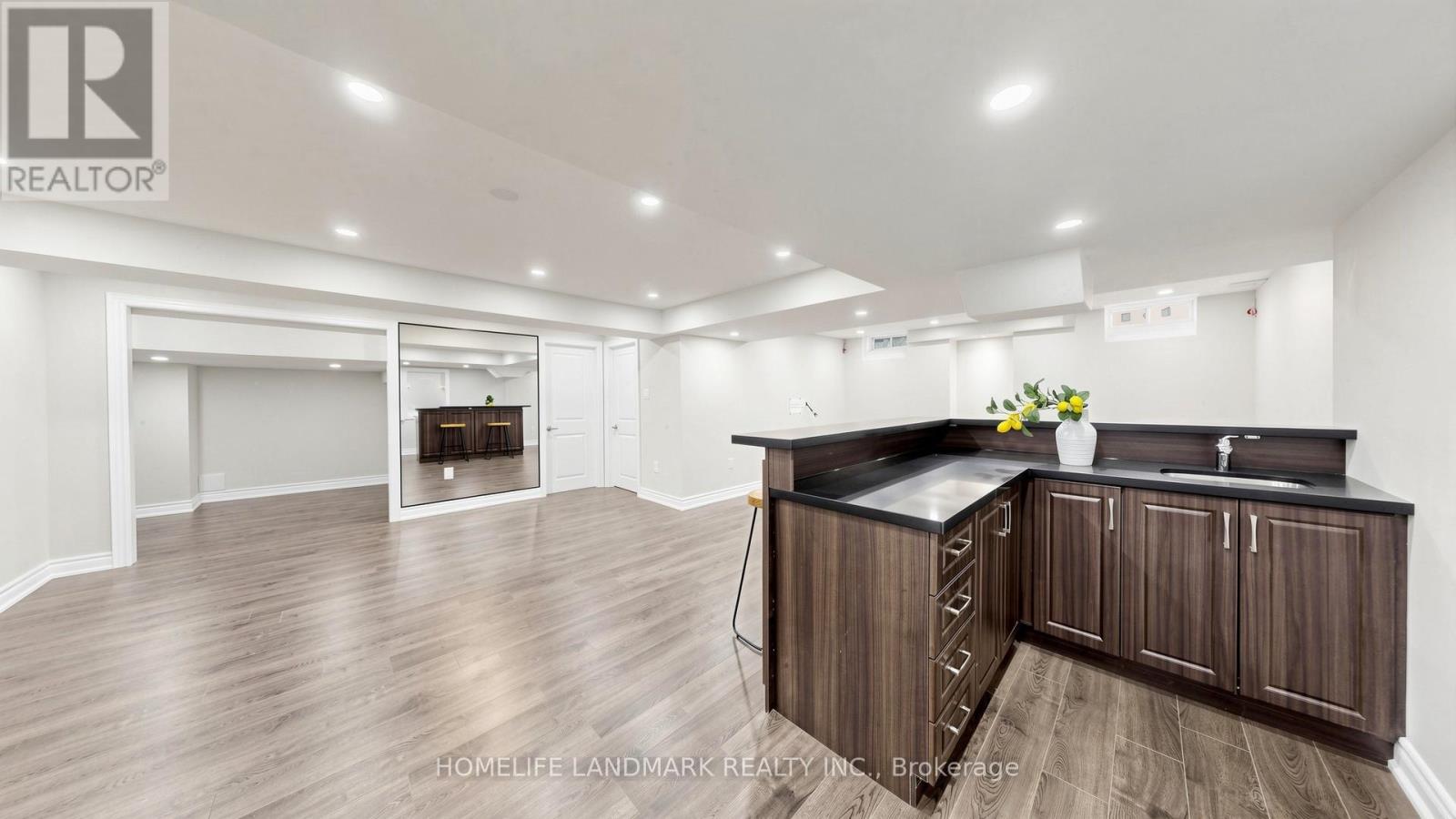 25 CANNES AVENUE - 42