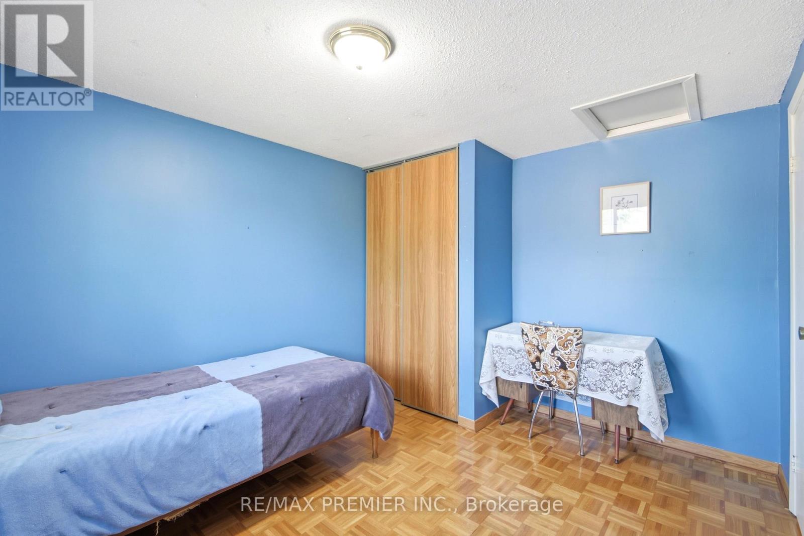 10 ASHCROFT COURT - 19