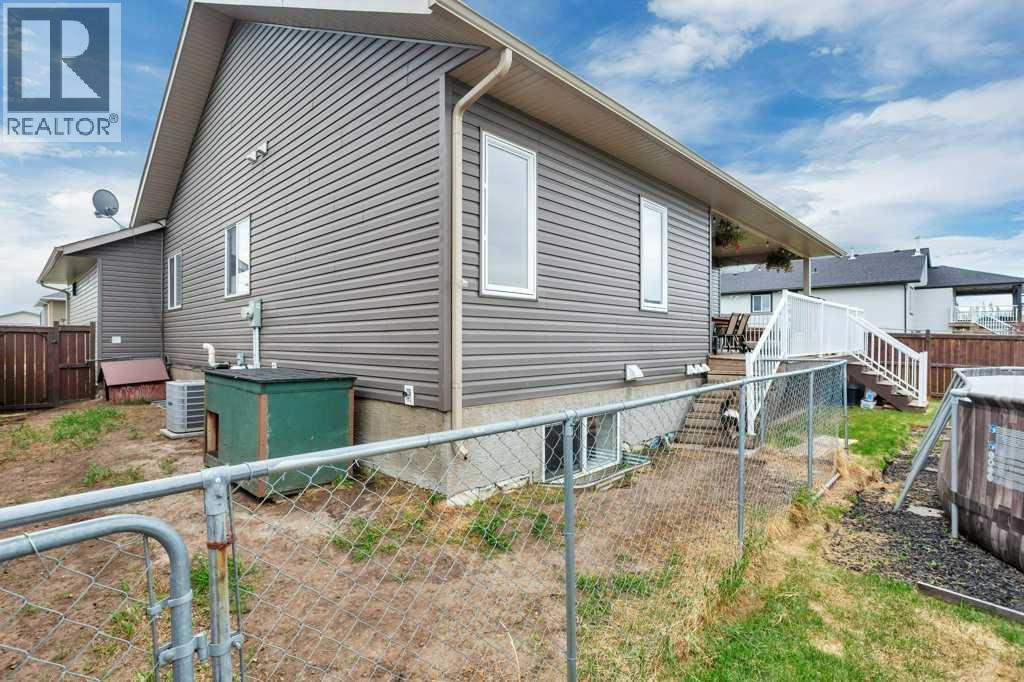 4614 58 Avenue - 39