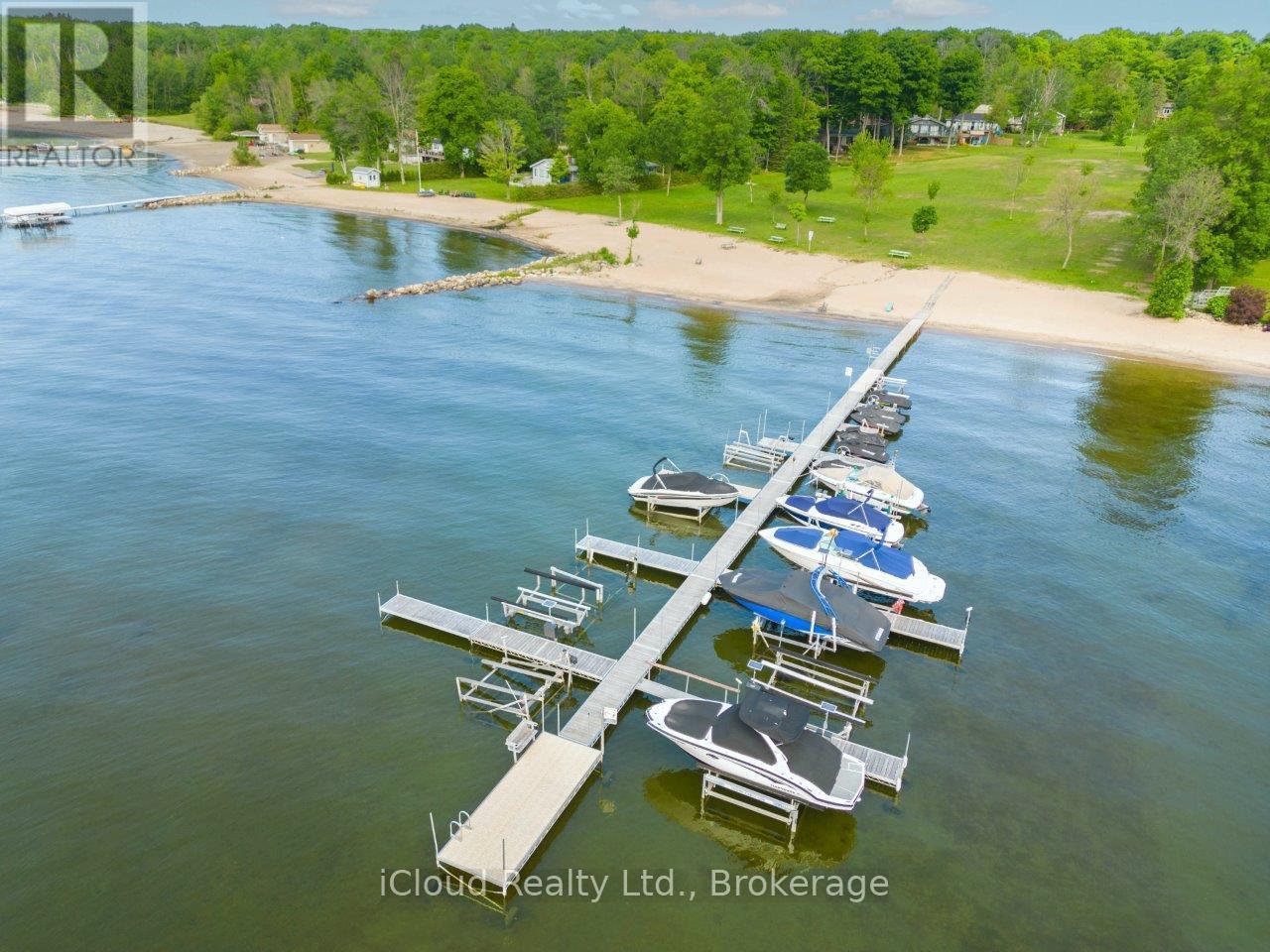 20 ROBERVAL CIRCLE - 44