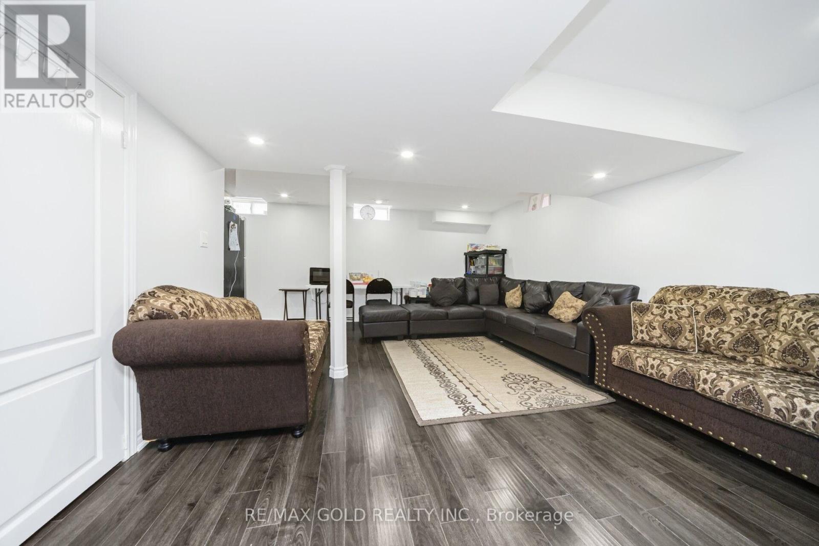 30 GROVER ROAD - 35