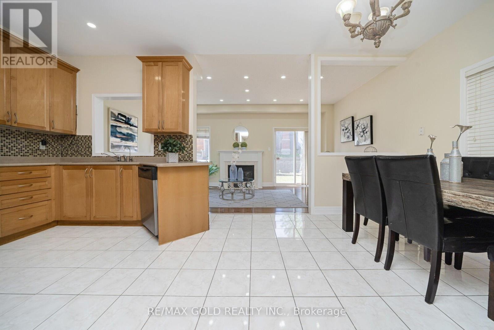 30 GROVER ROAD - 7