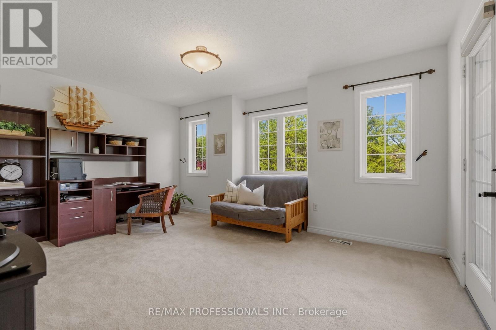 73 NORTH RIDGE CRESCENT - 32