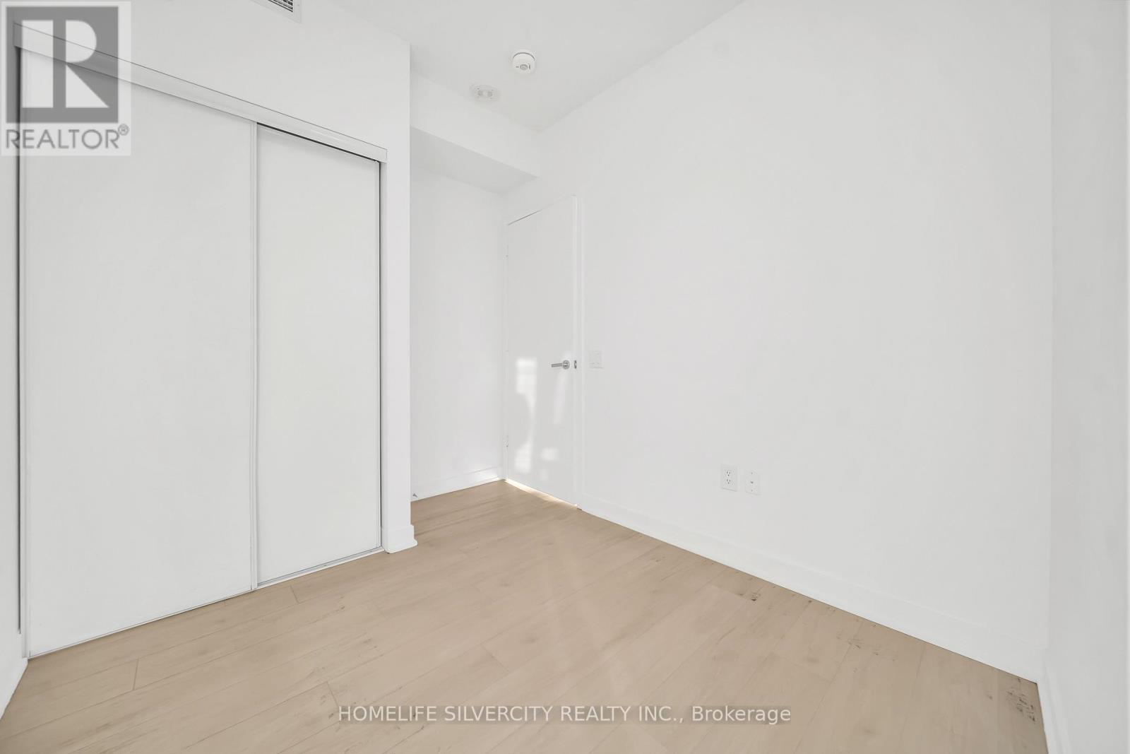 #3908 3900 CONFEDERATION PARKWAY - 28