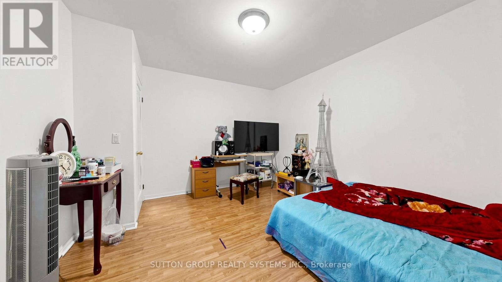 289D BARTLETT AVENUE - 18