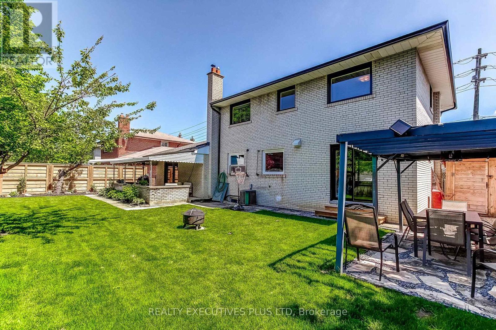 114 NEILSON DRIVE - 37