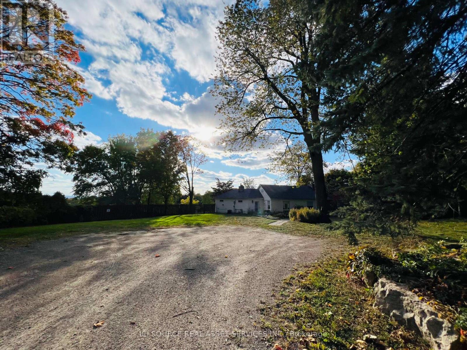 8 RENWOOD PLACE - 15