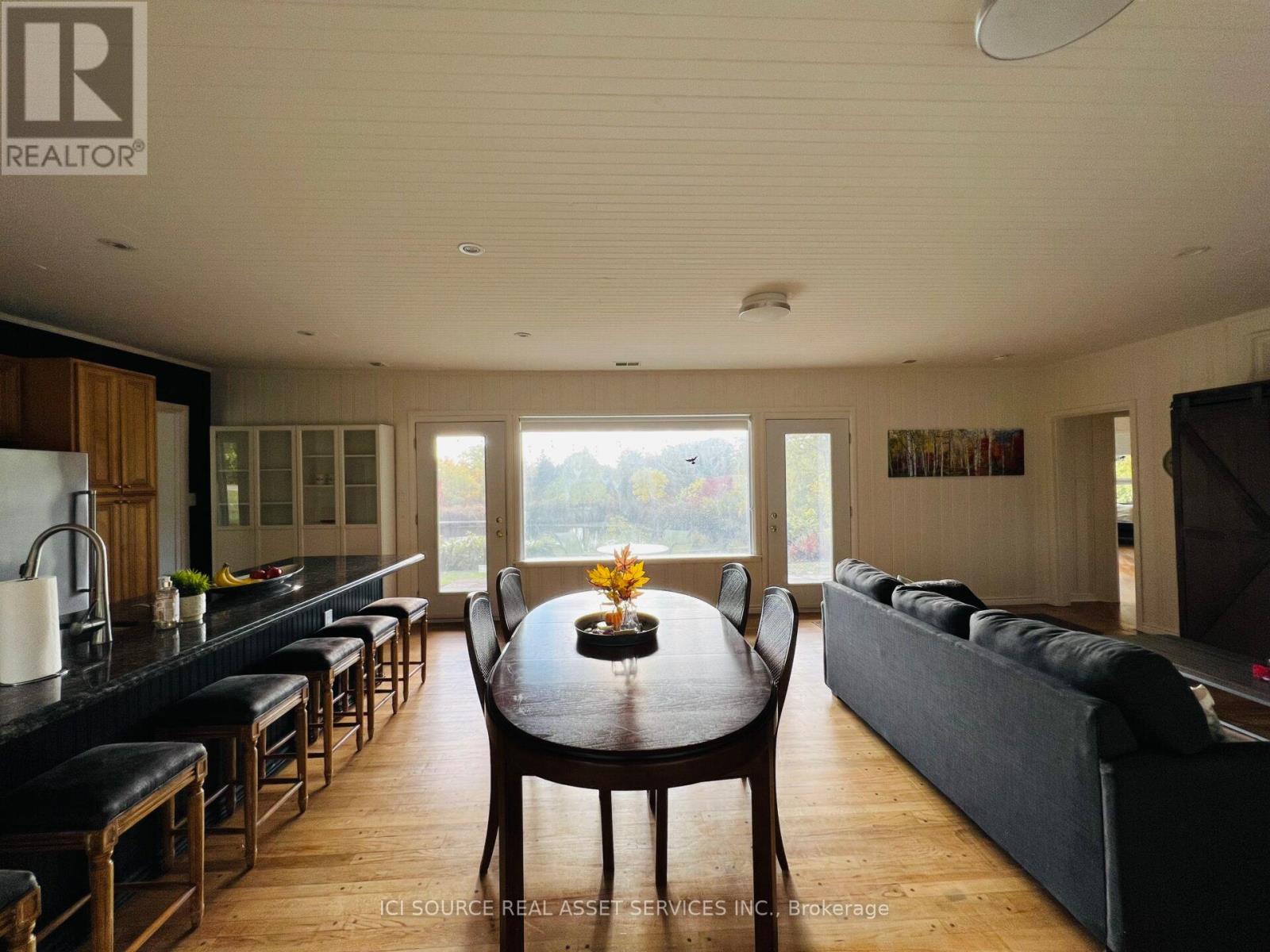 8 RENWOOD PLACE - 24