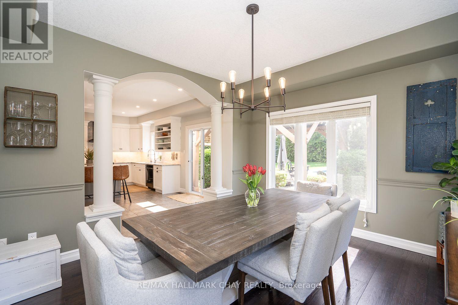 23 SOMERVILLE CRESCENT - 13