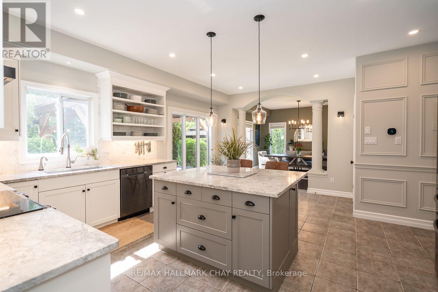 23 SOMERVILLE CRESCENT - 19