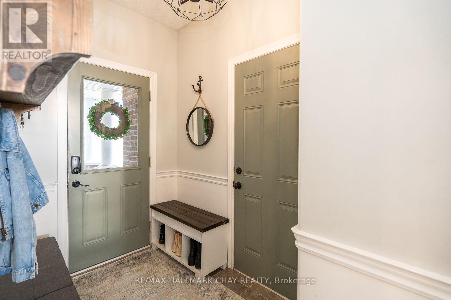 23 SOMERVILLE CRESCENT - 23