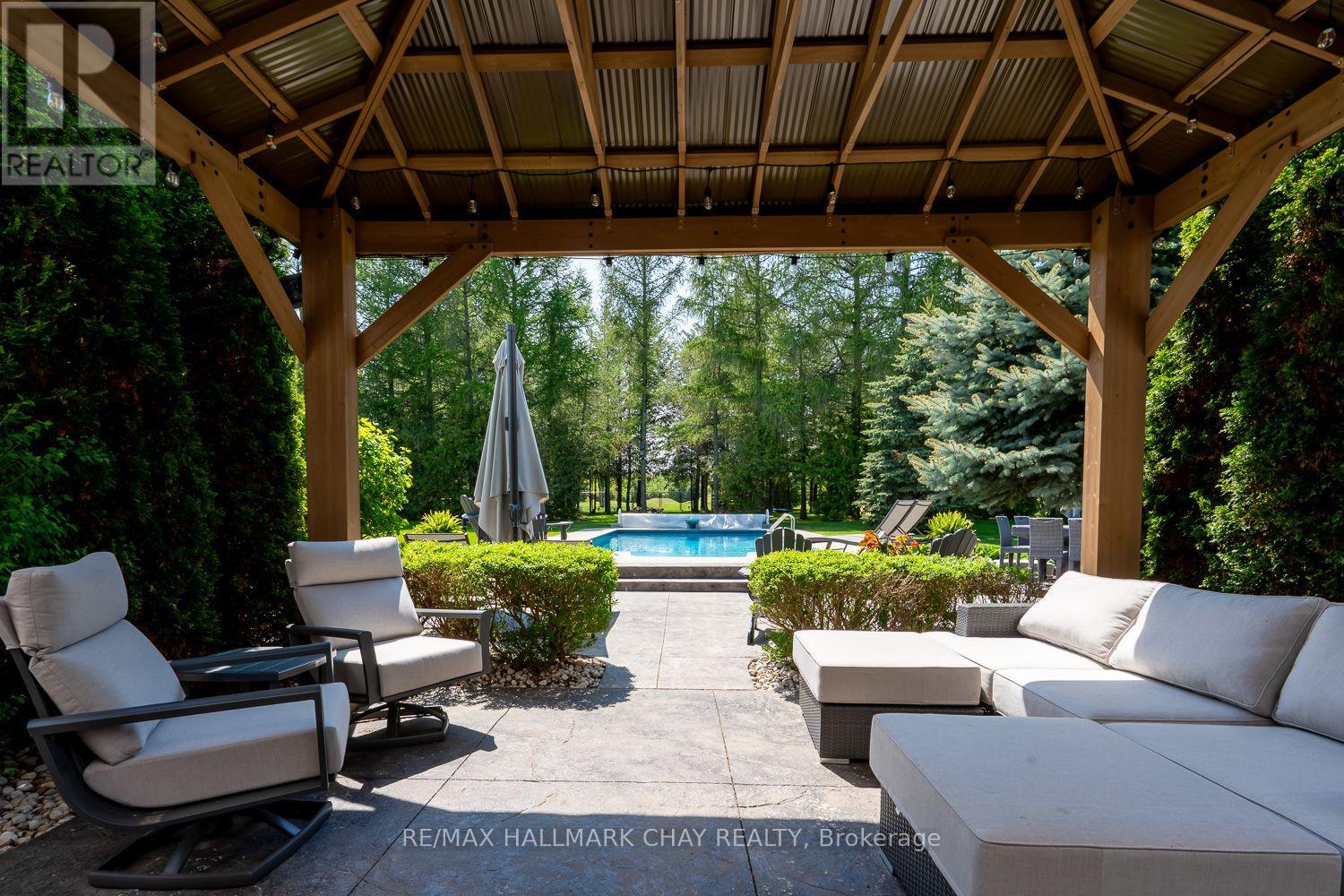 23 SOMERVILLE CRESCENT - 25