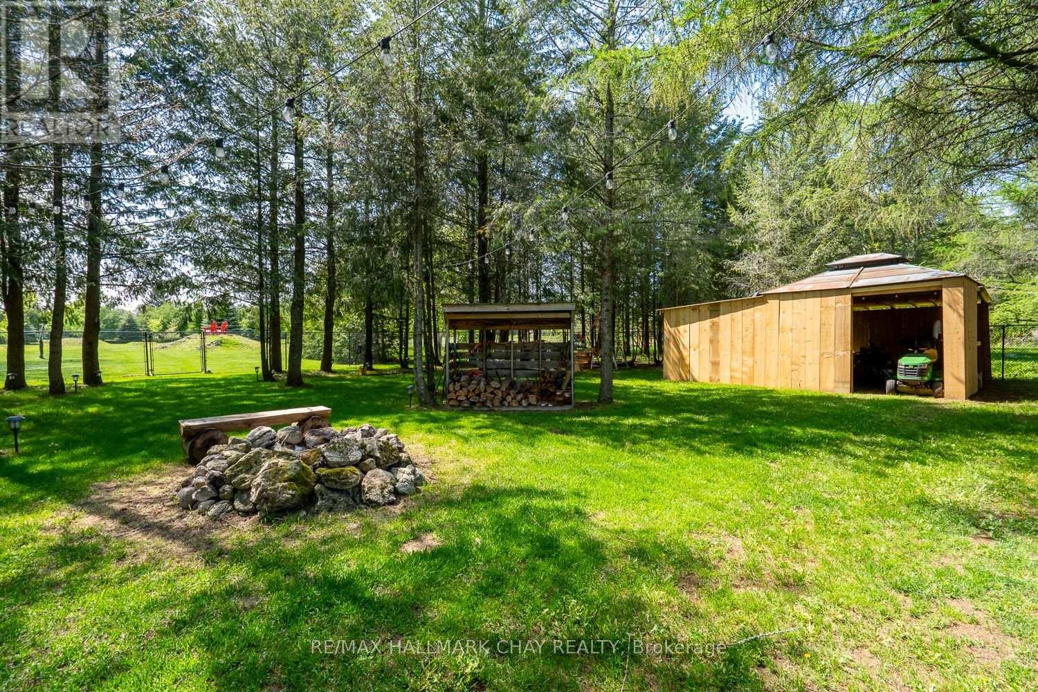 23 SOMERVILLE CRESCENT - 34
