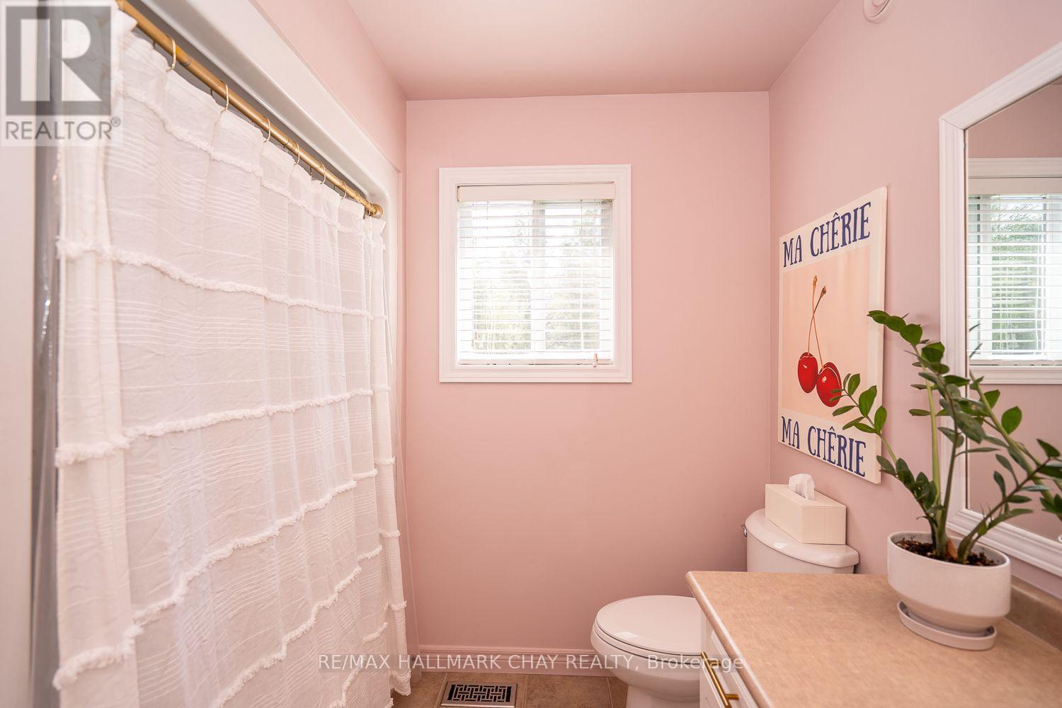 23 SOMERVILLE CRESCENT - 43