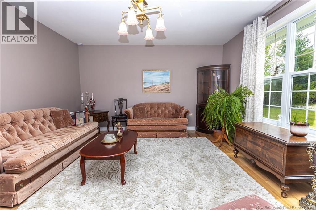 96 Lakeview Avenue - 12